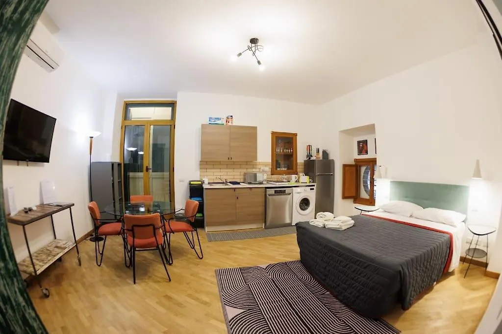 Dante Studio Apartment Super Central Next Metro By Houseinnaples